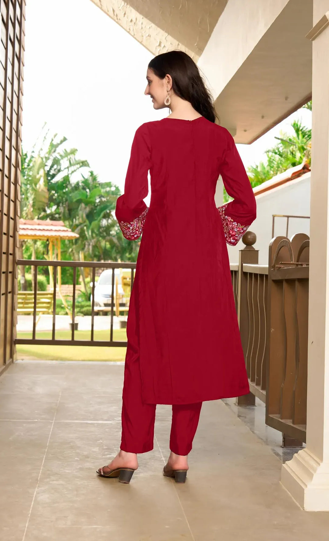 #color_maroon