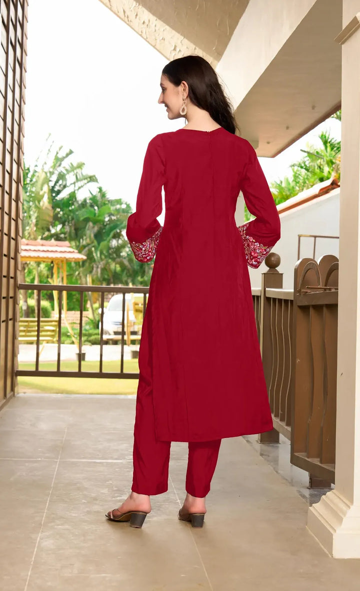 #color_maroon