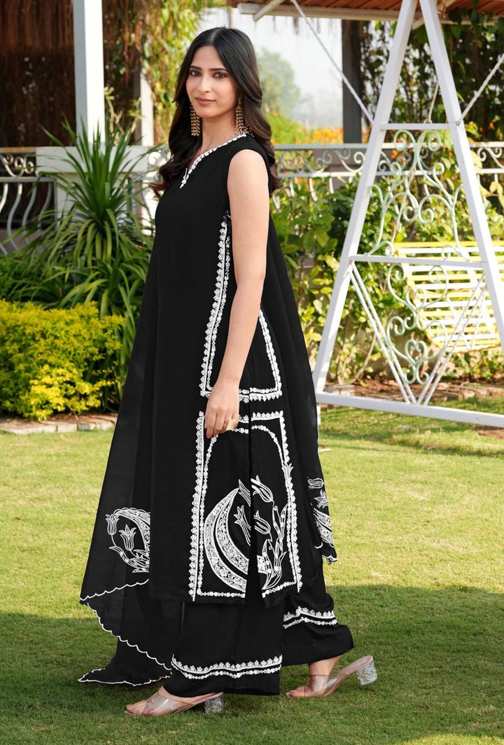 Black Hand Embroidery Modal Silk Straight Suit