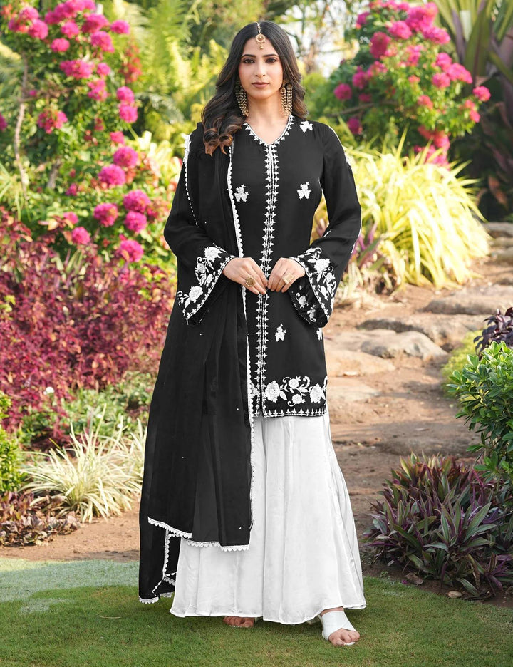 Black Hand Embroidery Modal Silk Straight Suit