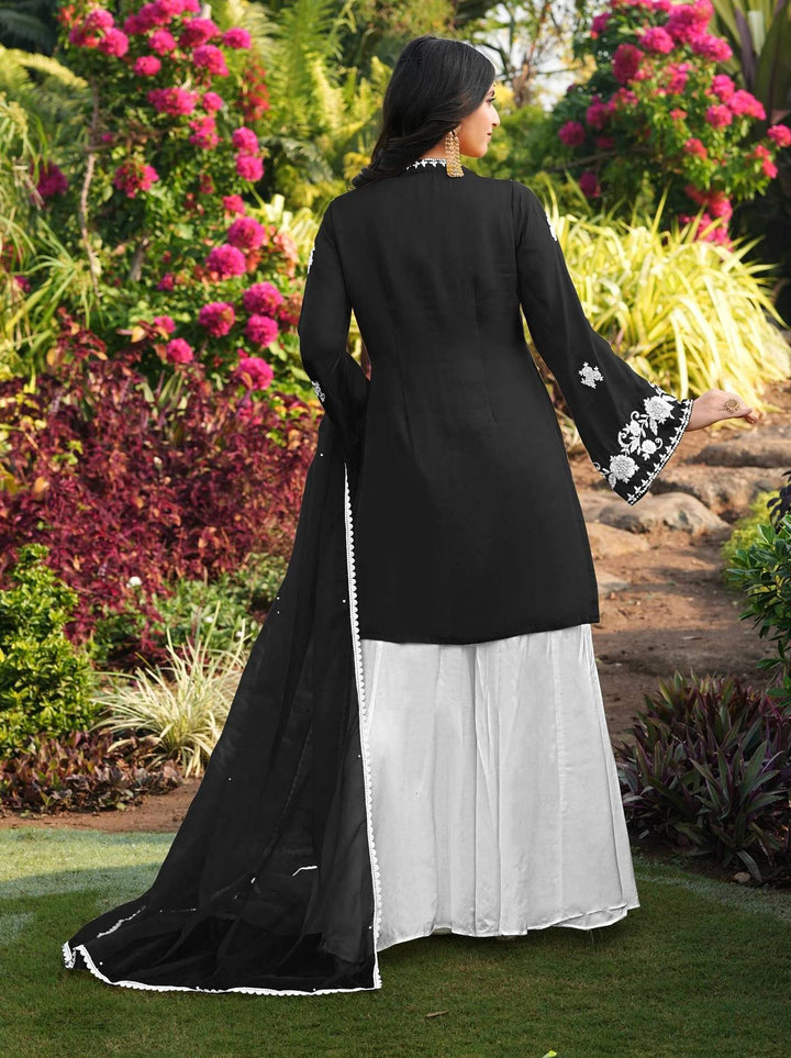 Black Hand Embroidery Modal Silk Straight Suit